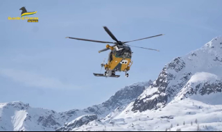 Bloccati dalla neve al bivacco Combi e Lanza, salvati tre escursionisti ventenni